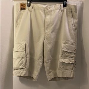 🆕Cargo Shorts by Roundtree and Yorke